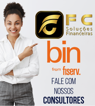 mulher morena apontando para logomarca fcsolucoes financeiras